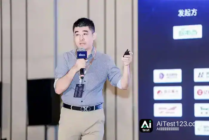 2026全球AI芯片峰会上海落幕:60余位嘉宾谈Token与智能体算力(配图 6)