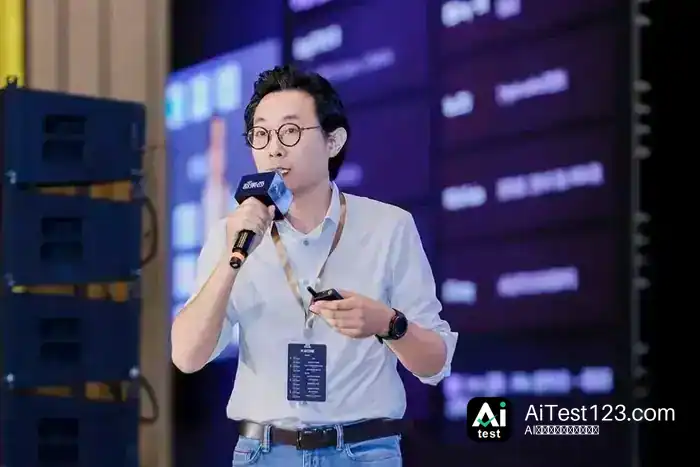 2026全球AI芯片峰会上海落幕:60余位嘉宾谈Token与智能体算力(配图 8)